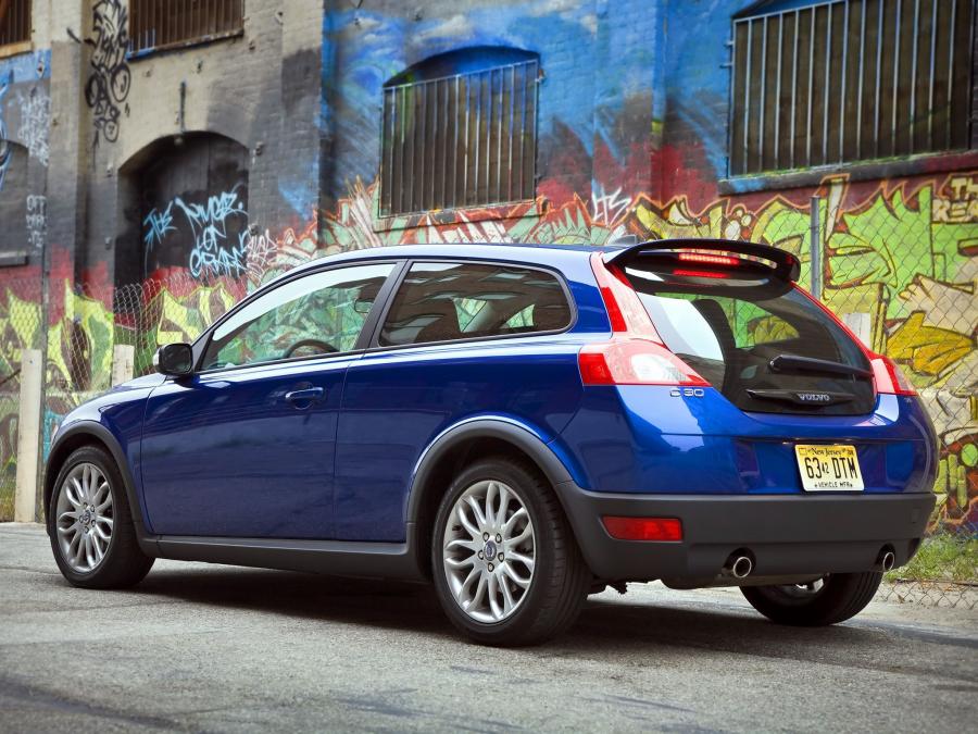  Volvo C30 2006 года  (US) (фото 2 из 15)